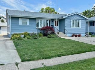 422 E 8th St, Belvidere, IL 61008