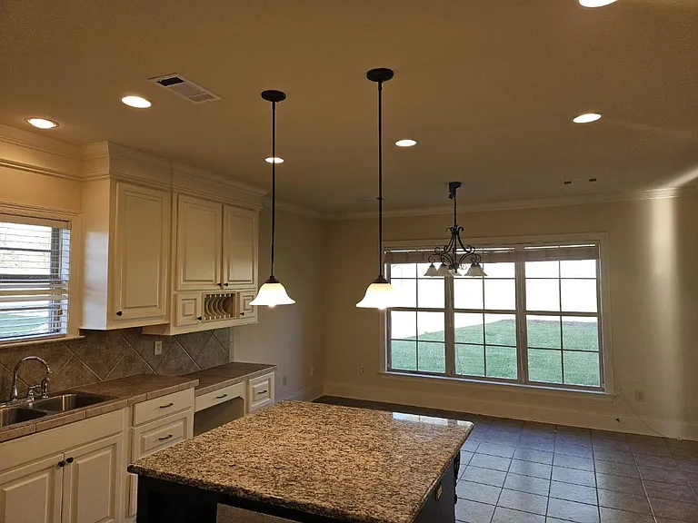 106 Bainbridge Xing — Photo 11