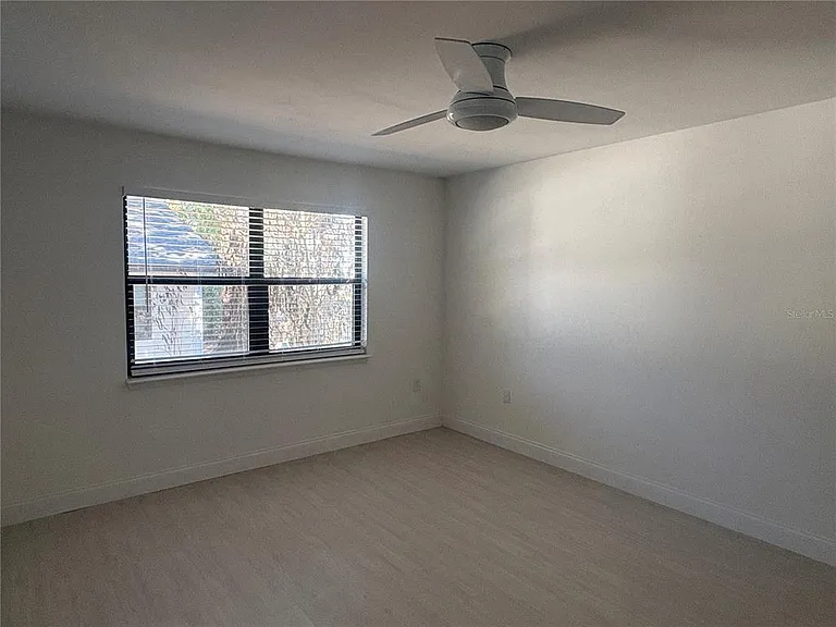 716 Angelina Ln #B — Photo 8