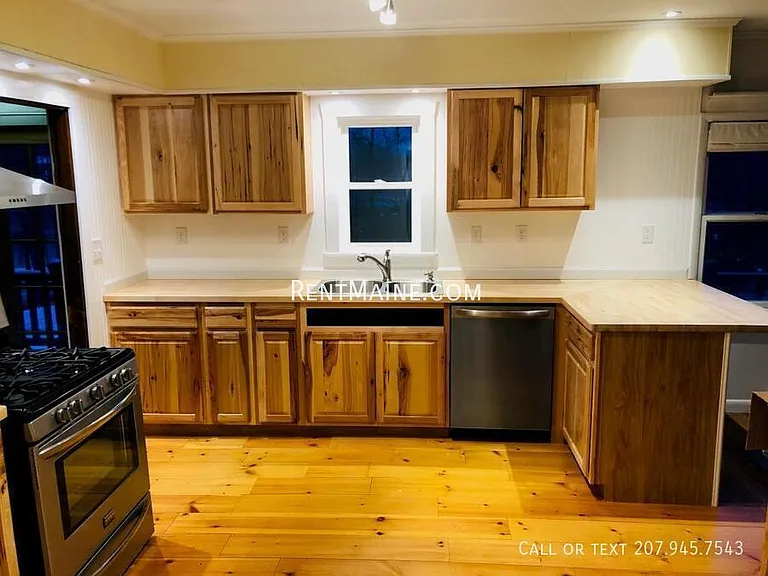 1121 Stillwater Ave #6 — Photo 3