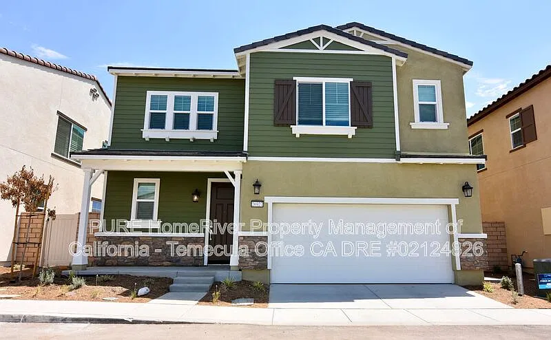 3 bed, 2.5 bath, 2021 sqft, $3,150 — Photo 1