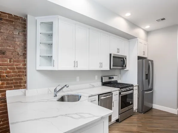 523 Willow Avenue image 4 of 9