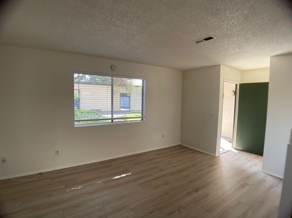 240 Aspen St #4