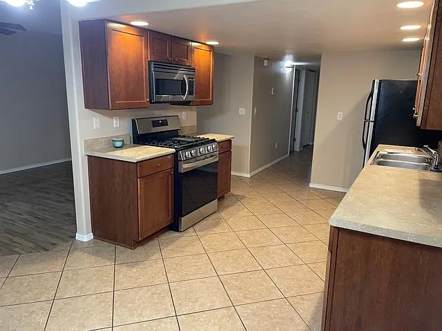 1001 E Goodwin St #104 — Photo 8