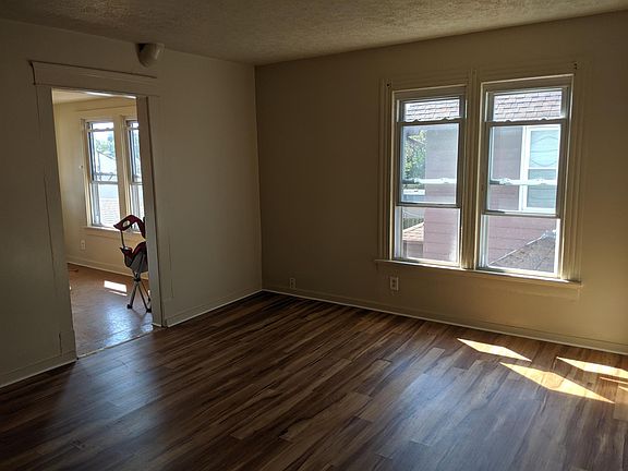 4th image of 9 Stambaugh St #9