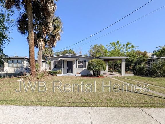 2nd image of 249 W 44th St