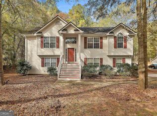 70 Applewood Cir, Newnan, GA 30263