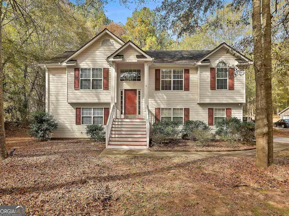 70 Applewood Cir, Newnan, GA 30263