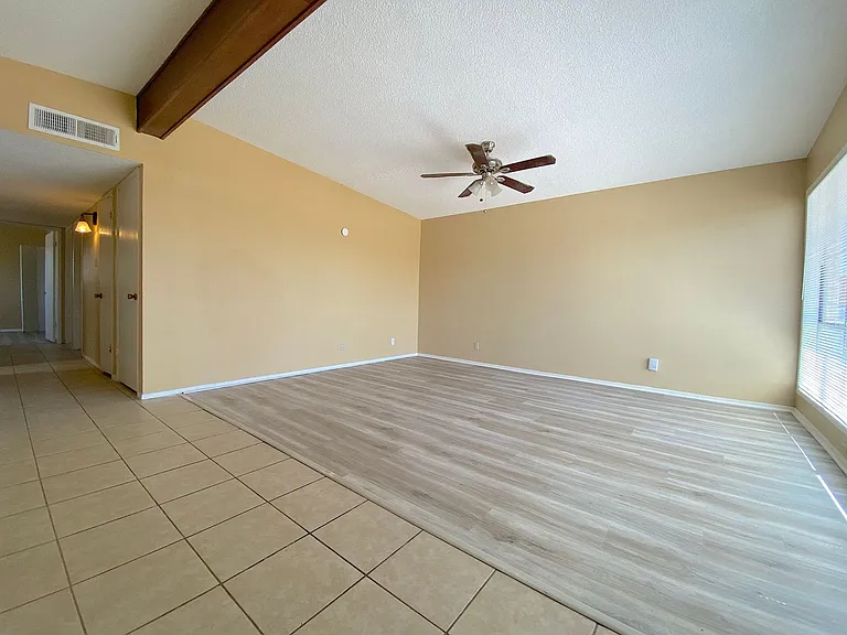6041 Redstone Ln — Photo 3