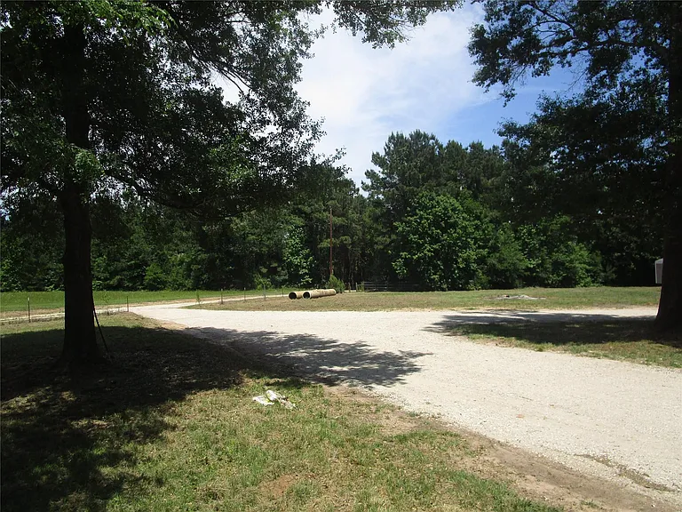 16893 Interstate Highway 45 N #N — Photo 11