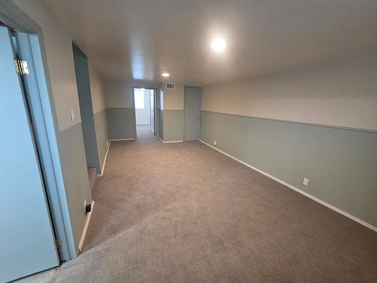 3703 W Rockwell Ave — Photo 37