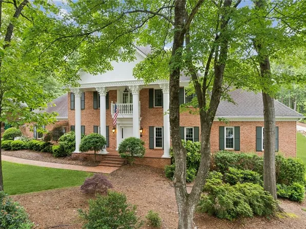 2790 Hawthorne Dr, Atlanta, GA 30345