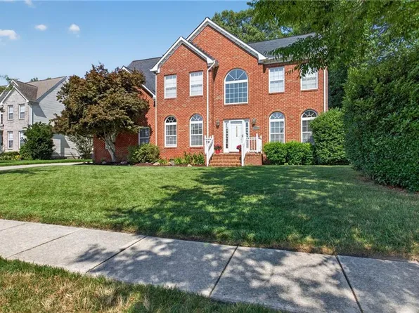 2113 Bierce Dr, Virginia Beach, VA 23454