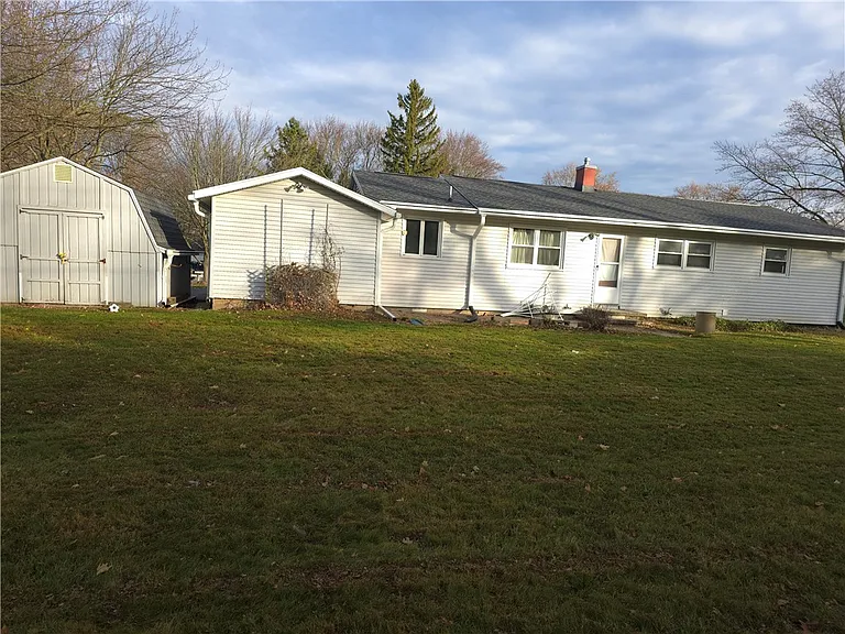 379 Hollybrook Rd — Photo 25