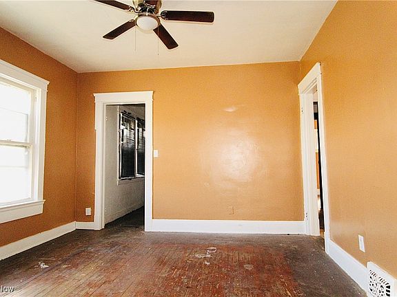 3rd image of 12406 Kinsman Rd