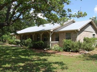 47 Robin Ln, Fredericksburg, TX 78624