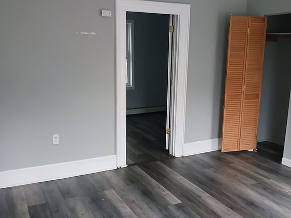 4th image of 641 Main St