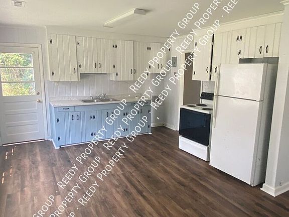 2nd image of 391 Crestview Dr