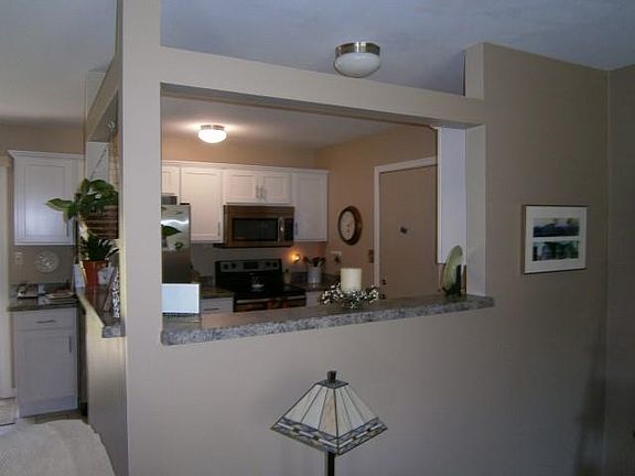 3rd image of 22075 Hanover Dr