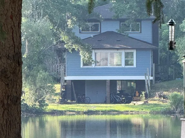 6764 Grand Beach Dr, Brighton, MI 48114