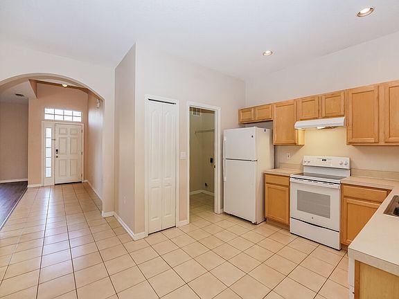 5th image of 7754 Duckhorn Ct