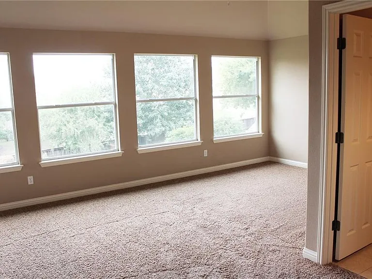 19500 Sangremon Way — Photo 28