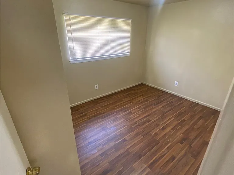 5814 Mackinaw Rd — Photo 8