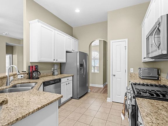 4th image of 3108 Byrom Rd.