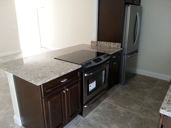 4th image of 1438 N Mangonia Cir