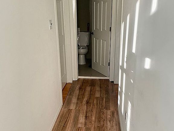 5th image of 33 Devoe St #1