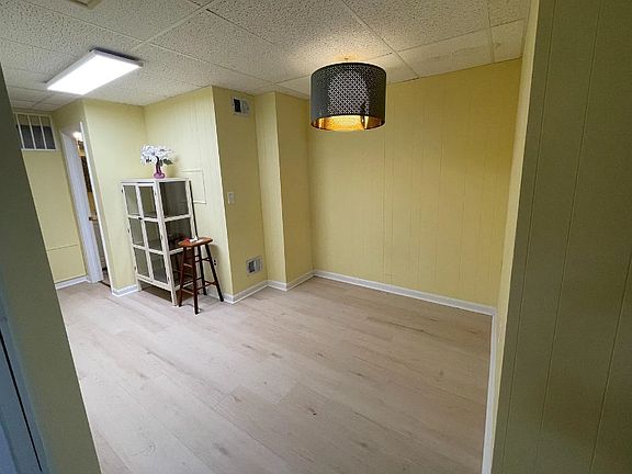 3rd image of 2232 Hidden Valley Ln