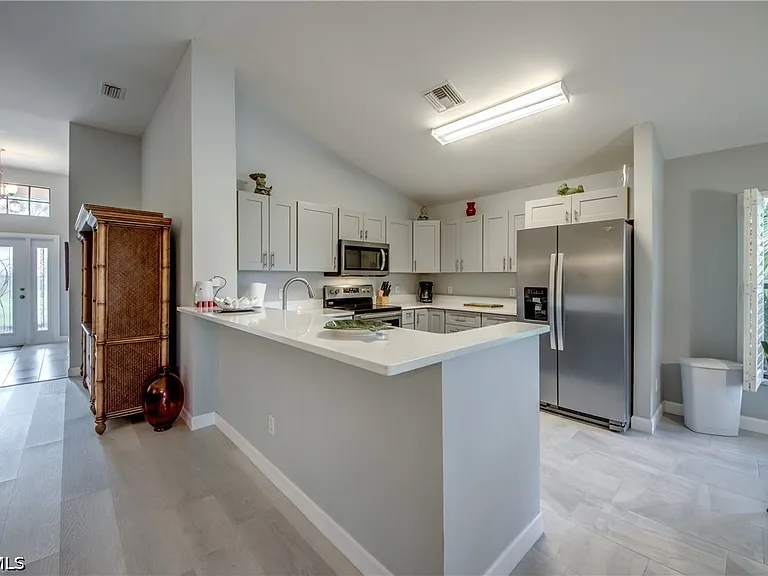 15472 Admiralty Cir #2 — Photo 16