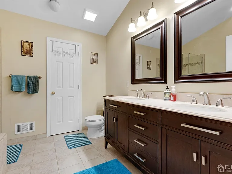 303 Pheasant Run — Photo 31
