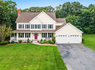 2 Birchwood Dr, Rehoboth, MA 02769