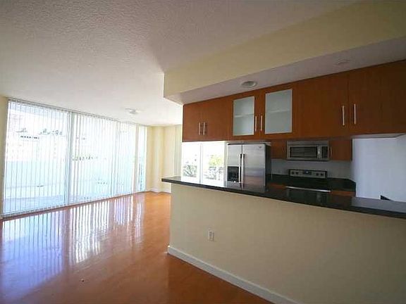 5th image of 601 NW 25th Ave #502