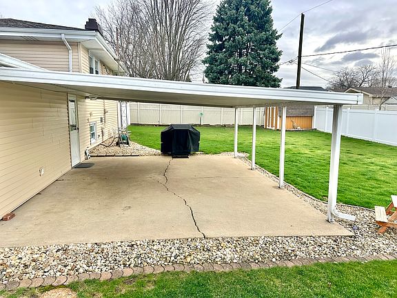 3rd image of 621 Bethel Dr