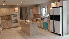 Kitchen Huge Eat-in Kitchen with Island and Granite Counters