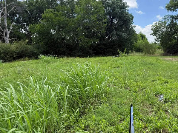 1151 Freeman St, Fort Worth, TX 76104