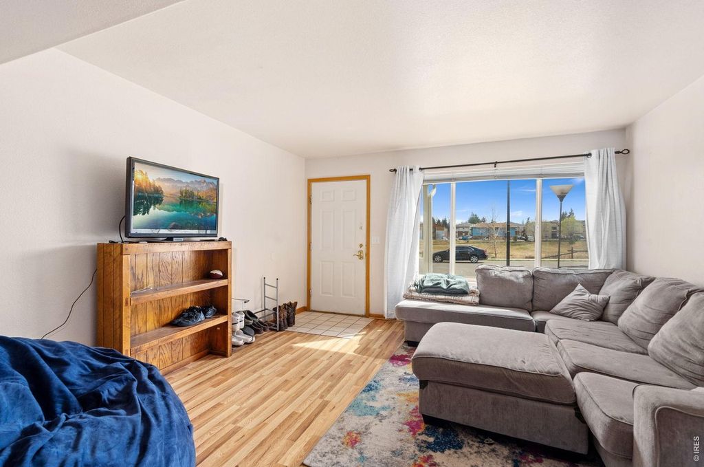 2052 Glenmoor Dr