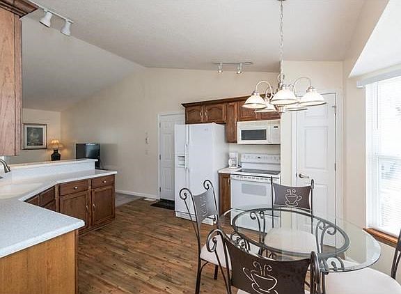 Enjoy the bay window and nice pantry.