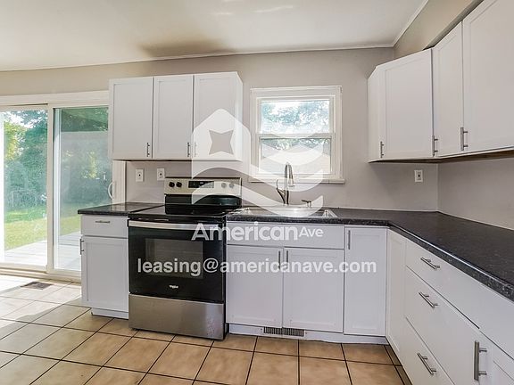 989940_005_kitchen_13911958.jpg