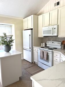 8702 Lazy Brook Ln, La Porte, TX, 77571