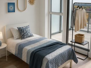 1037 The Queensway #207, Toronto, ON M8Z6C7