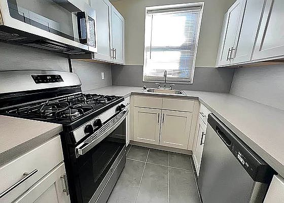1st image of 86-66 Midland Pkwy #6H
