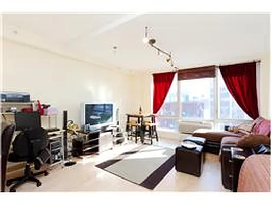 Sold by Douglas Elliman | media 28