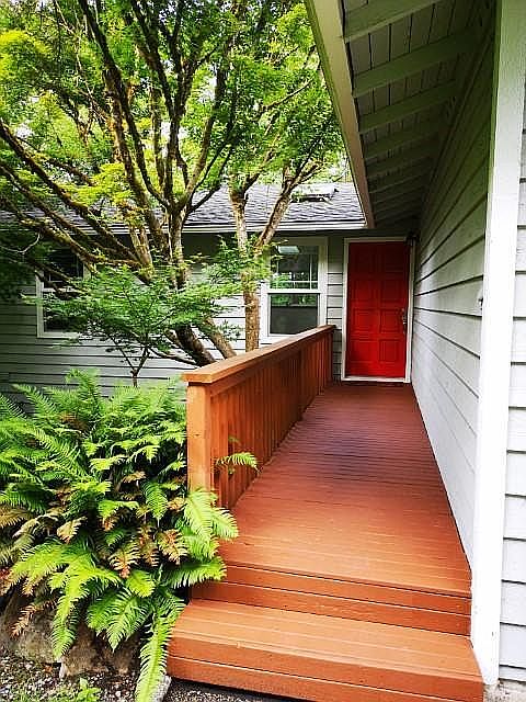 2nd image of 8940 142nd Ave NE
