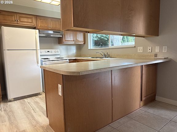 4th image of 6875 B St