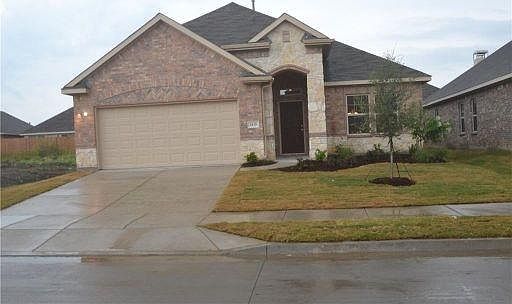 1st image of 1524 Castle Creek Dr