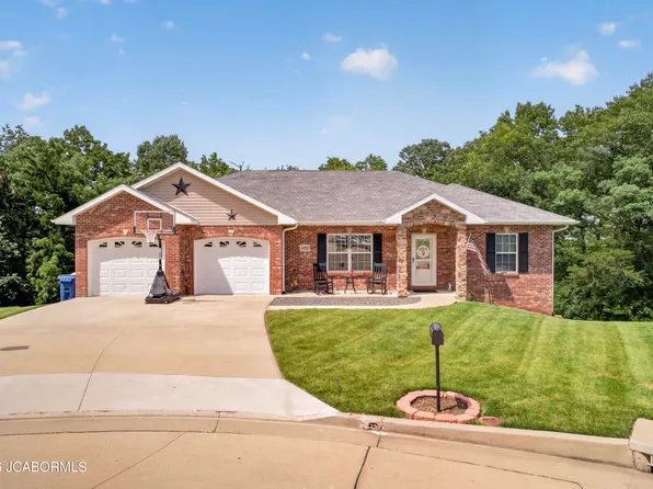 1002 Las Brisas Ct, Jefferson City, MO 65101
