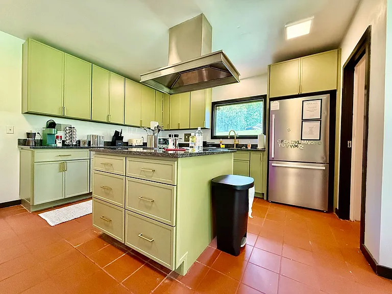 527 Valewood Ln — Photo 15